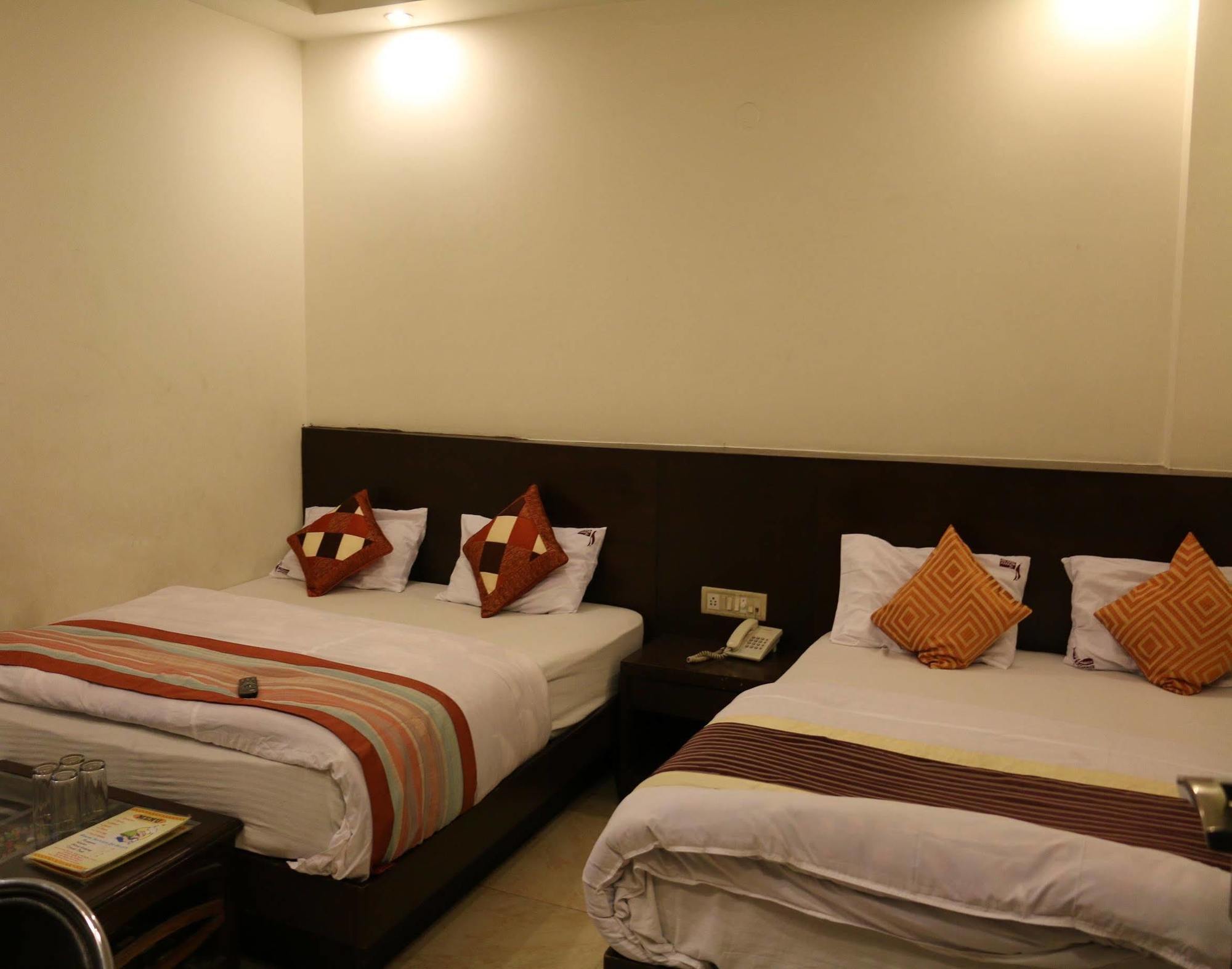 Hotel Seven Seas Inn 新德里 外观 照片