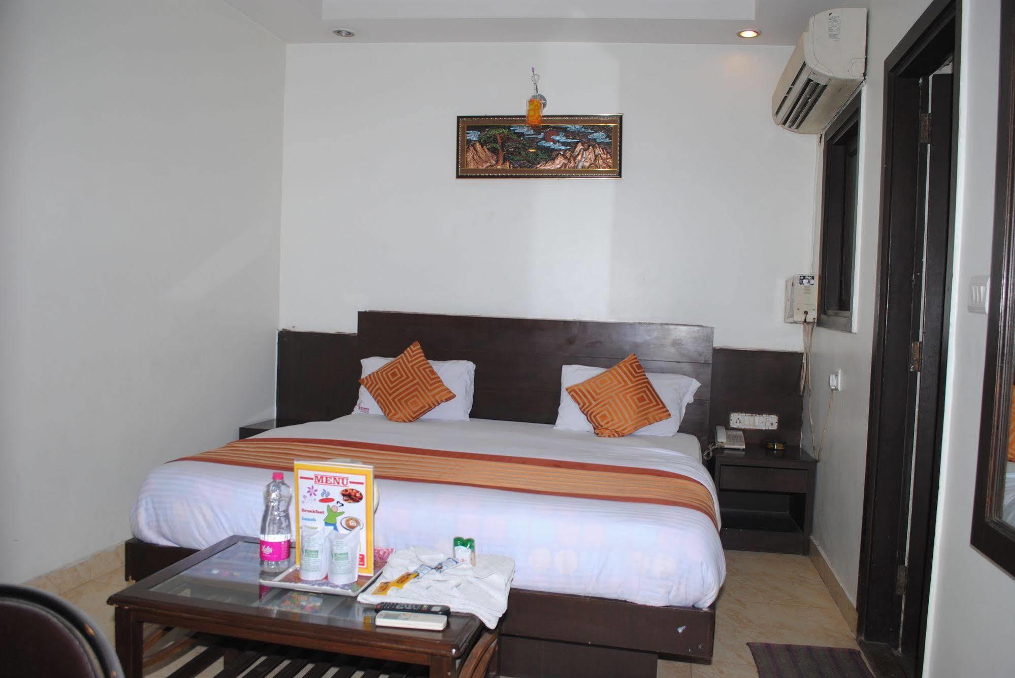 Hotel Seven Seas Inn 新德里 外观 照片