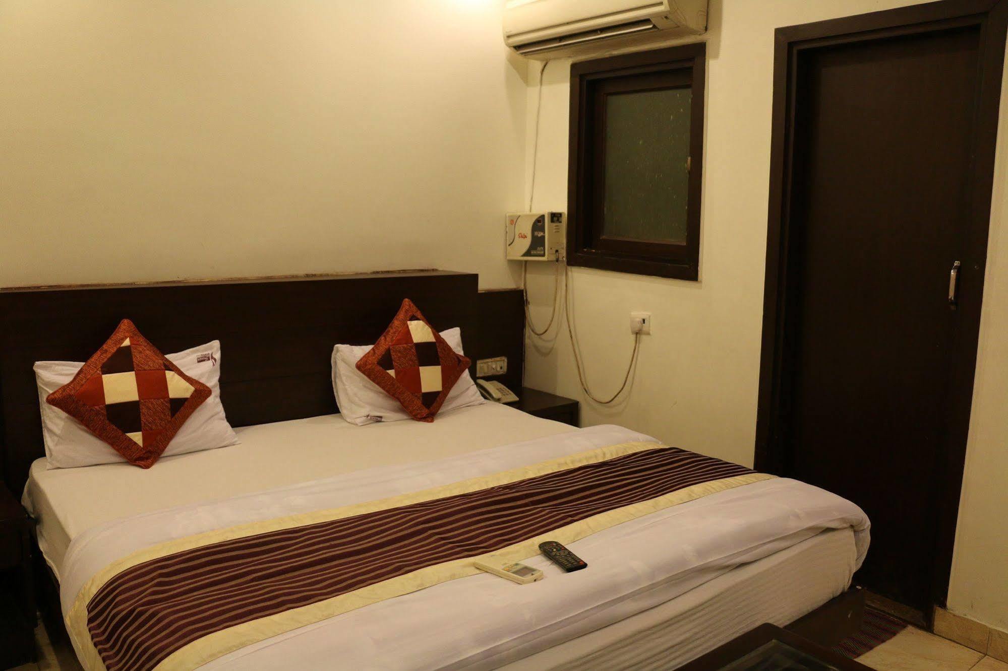 Hotel Seven Seas Inn 新德里 外观 照片