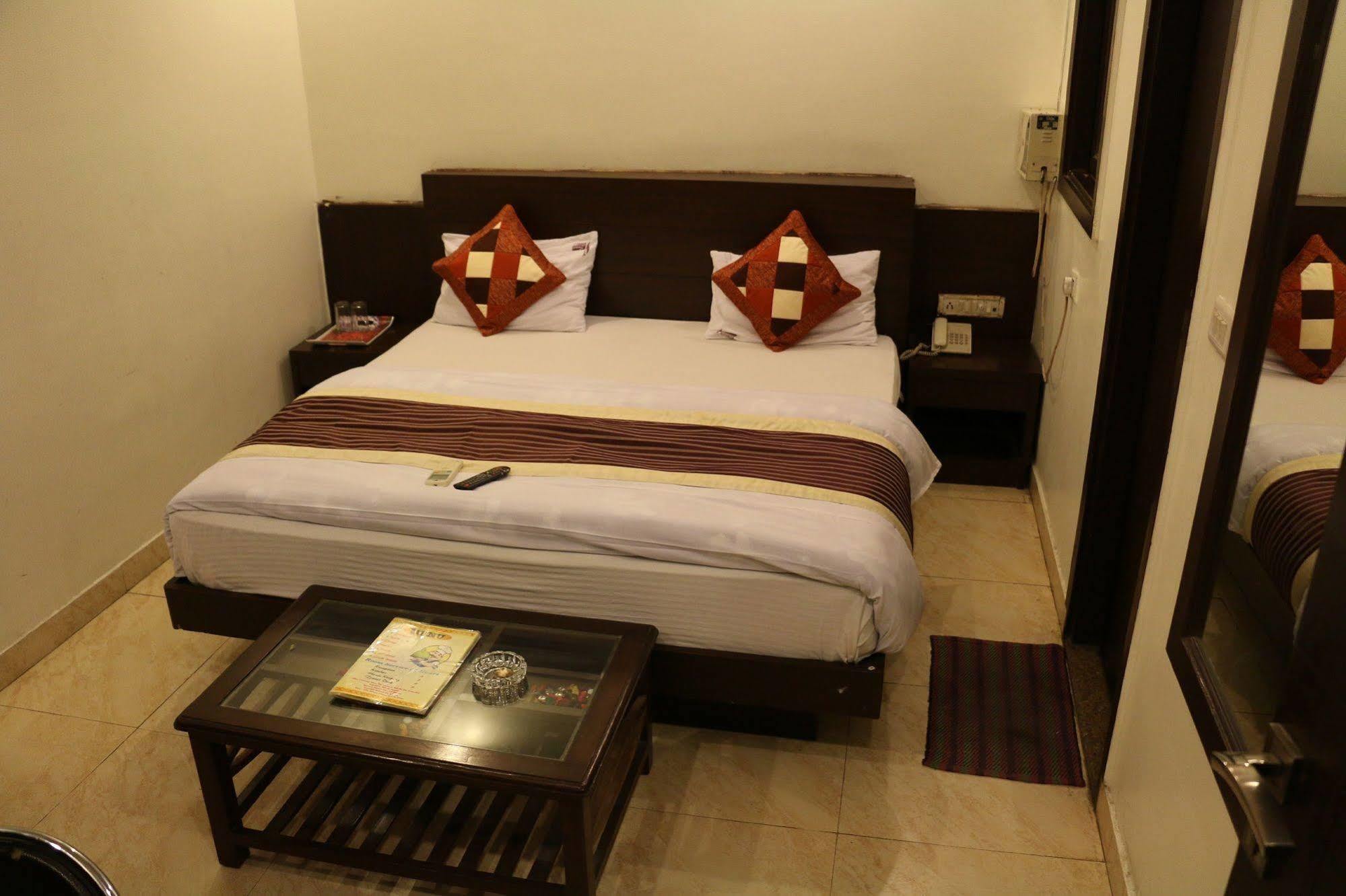 Hotel Seven Seas Inn 新德里 外观 照片